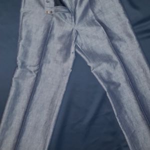 Women's bell bottom blind blue slacks